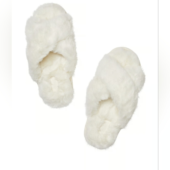 Victoria Secret Faux Fur Slides Medium - Picture 2 of 3